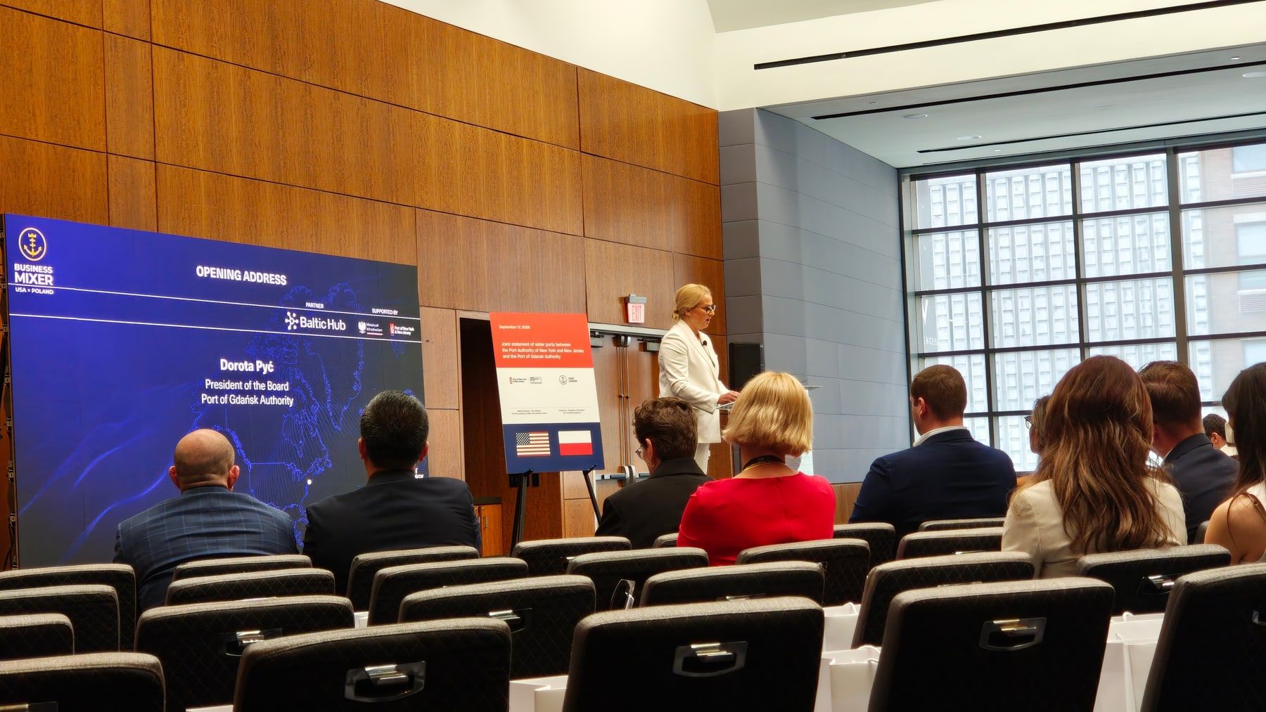 Scena Business Mixer USA + Poland z identyfikacją Portu Gdańsk