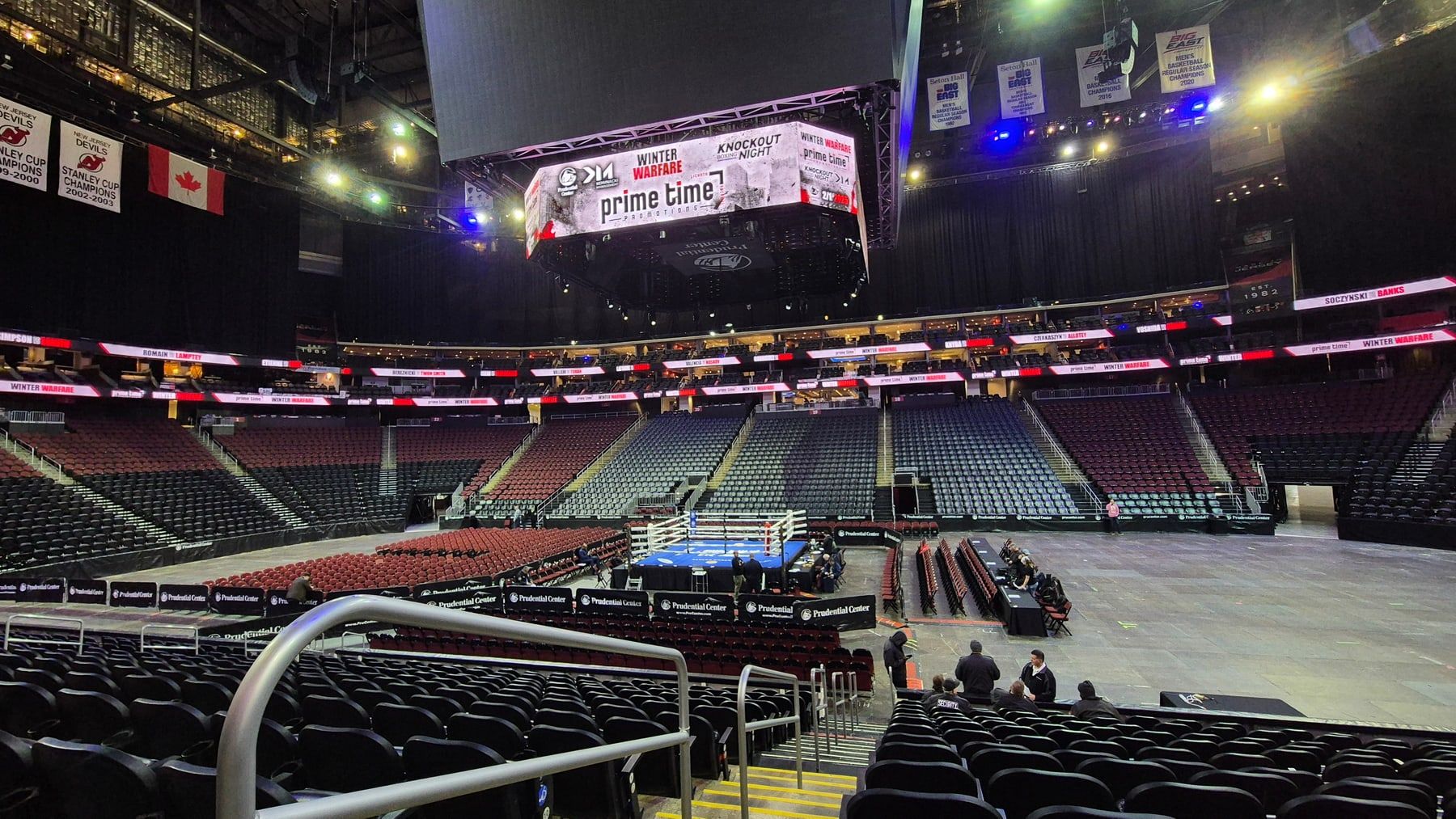 Ring w hali Prudential Center przed galą